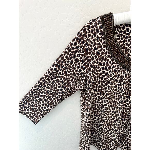 CHICO’S | Leopard Print Knit Beaded Scoop Neck  3/4 Sleeve Top | Size 2 Large - Picture 3 of 7